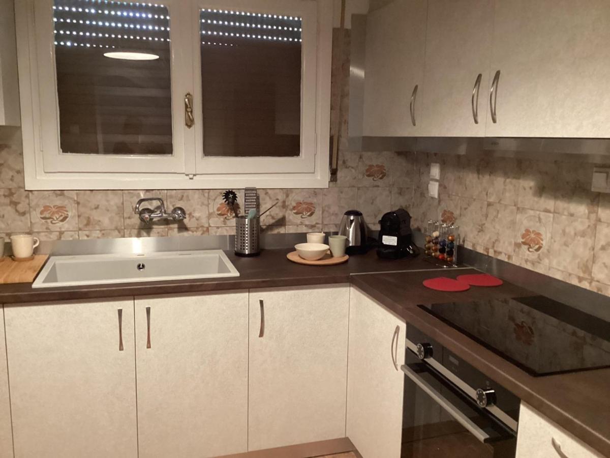Filoxenia Apartment Афины Экстерьер фото